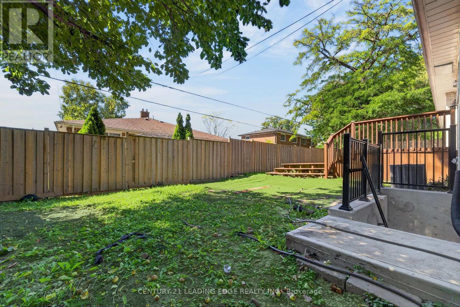 24 LINCOLN GREEN DRIVE - 43