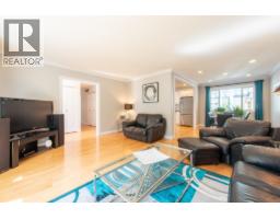 4144 Browning Road, Sechelt, BC V7Z0A2 Photo 9