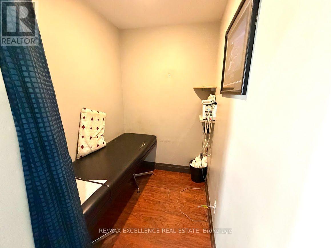 2 - 4025 BRANDON GATE DRIVE, Mississauga (Malton) — photo 3