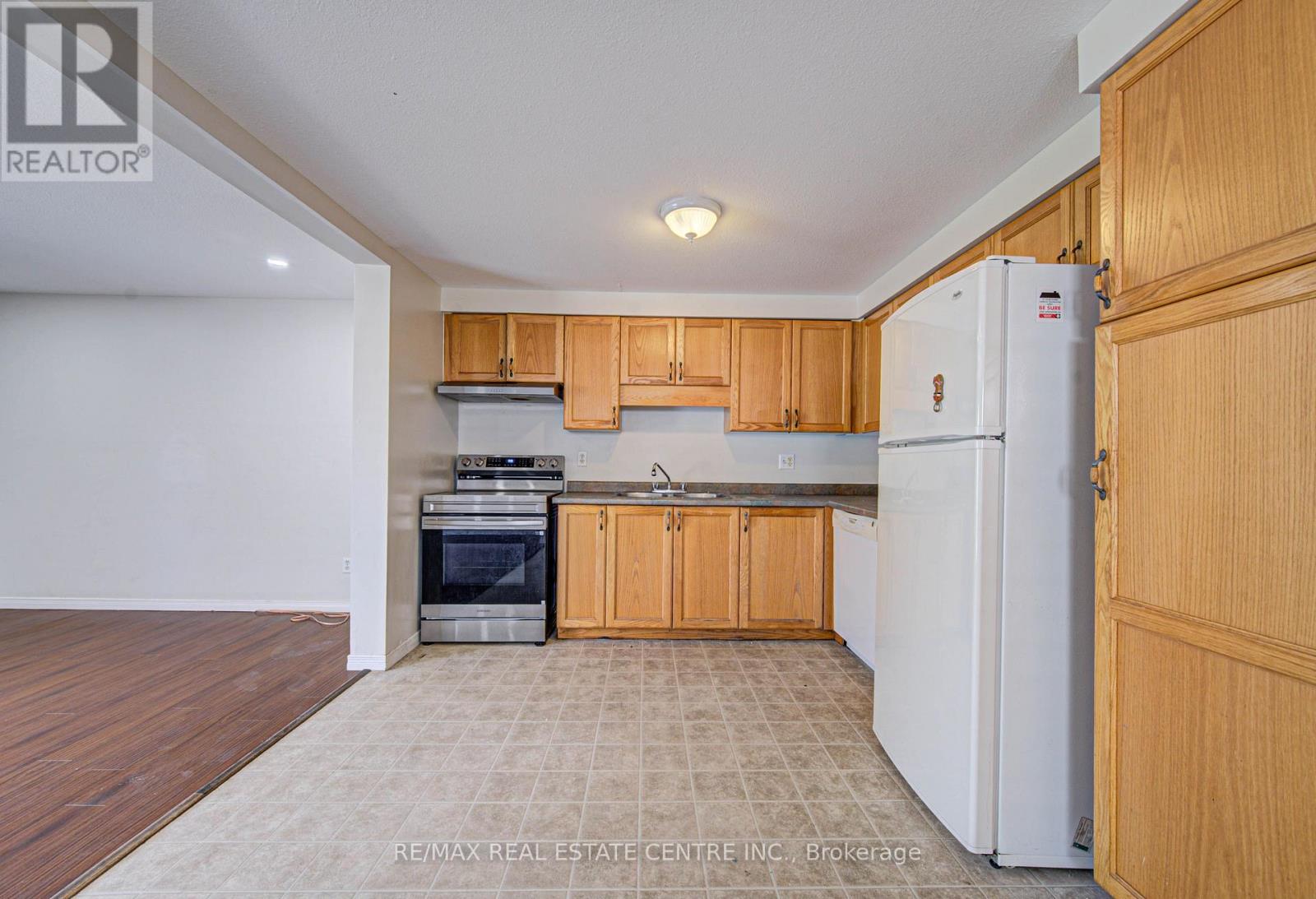 155 HIGHBROOK STREET, Kitchener — photo 8