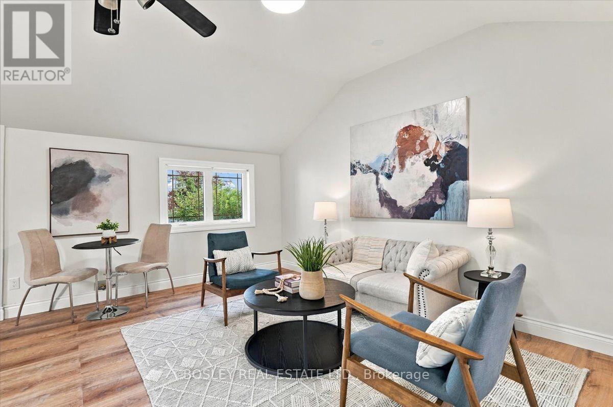 566 ROUGEMOUNT DRIVE - 30