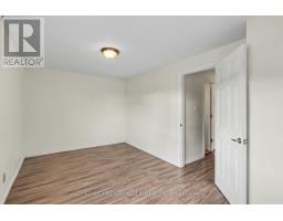 912 B Elmsmere Drive, Ottawa, ON K1J7T6 Photo 12