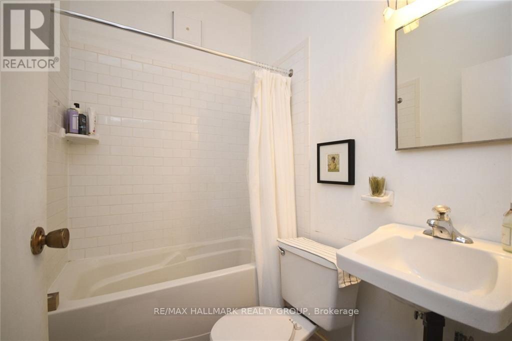 230 PERCY STREET, Ottawa — photo 8