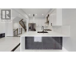 642 Sweetwater Crescent, Newmarket, ON L3X0H5 Photo 12