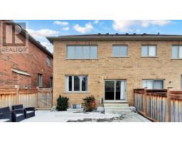 642 Sweetwater Crescent, Newmarket, ON L3X0H5 Photo 46