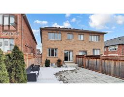 642 Sweetwater Crescent, Newmarket, ON L3X0H5 Photo 48