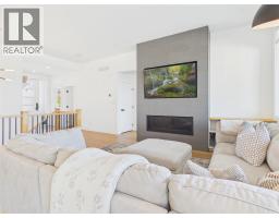 Living room - 1081 Antler Drive, Penticton, BC V2A0C9 Photo 6