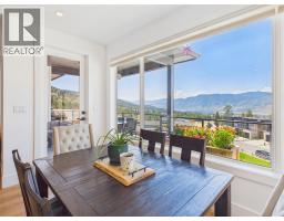 Full bathroom - 1081 Antler Drive, Penticton, BC V2A0C9 Photo 11