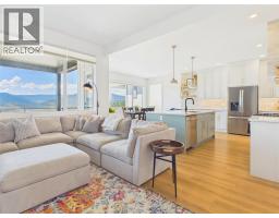 1081 Antler Drive, Penticton, BC V2A0C9 Photo 18