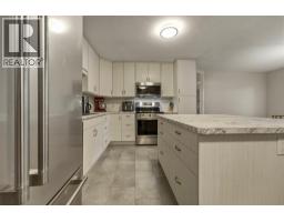 5pc Bathroom - 2419 Bradley Drive, Armstrong, BC V0E1B1 Photo 9