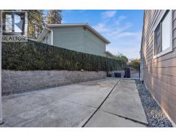 710 Tozer Court, Kelowna, BC V1W2P8 Photo 22