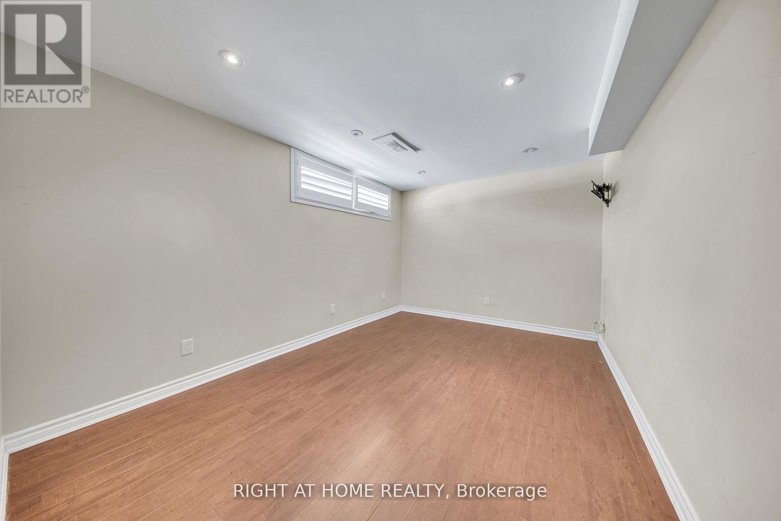 BASEMENT - 19 WALL AVENUE, Toronto (Humberlea-Pelmo Park) — photo 7