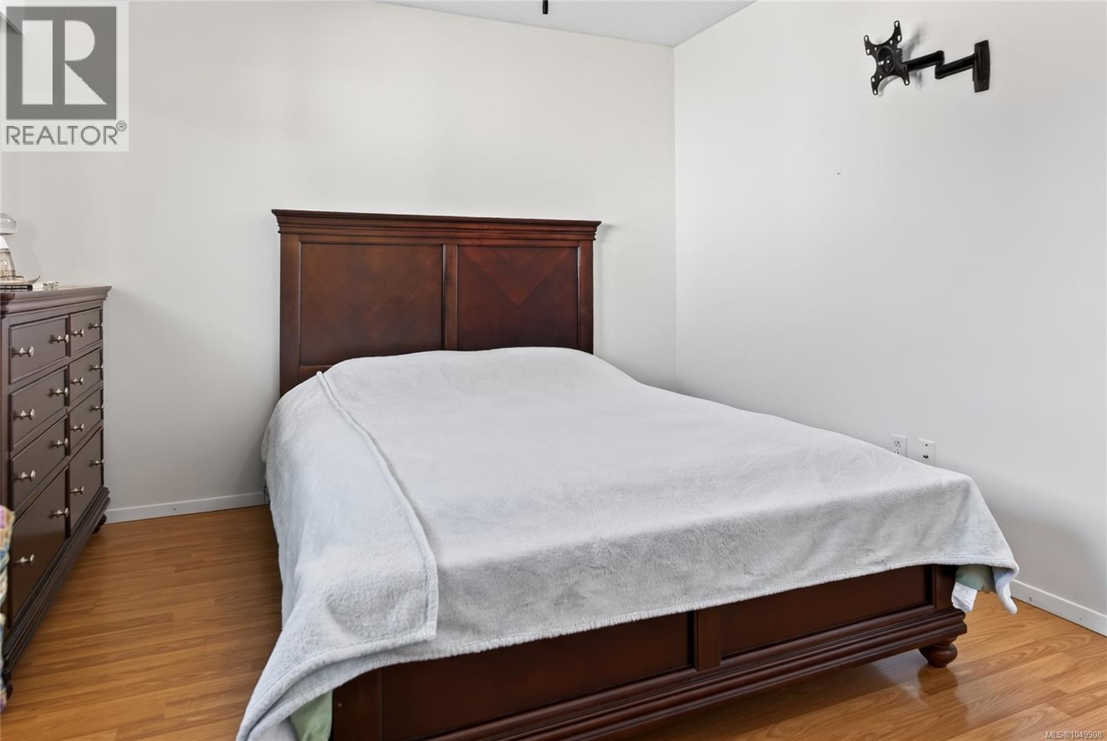 1083 26th St - 21