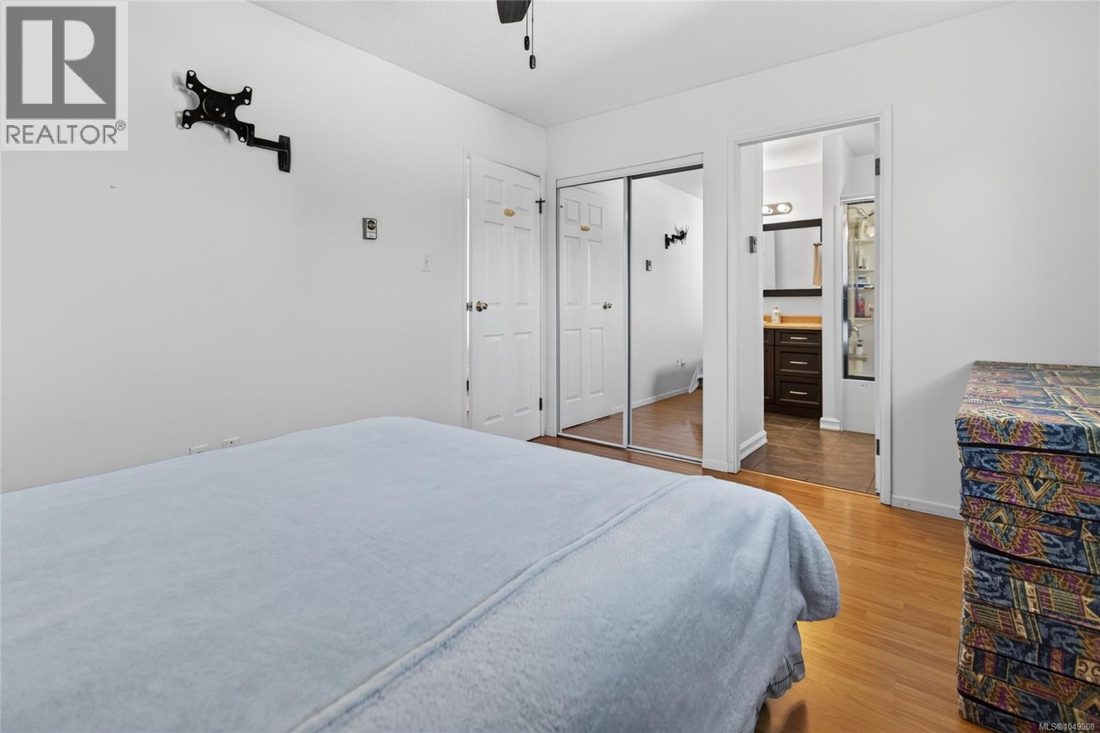 1083 26th St - 22