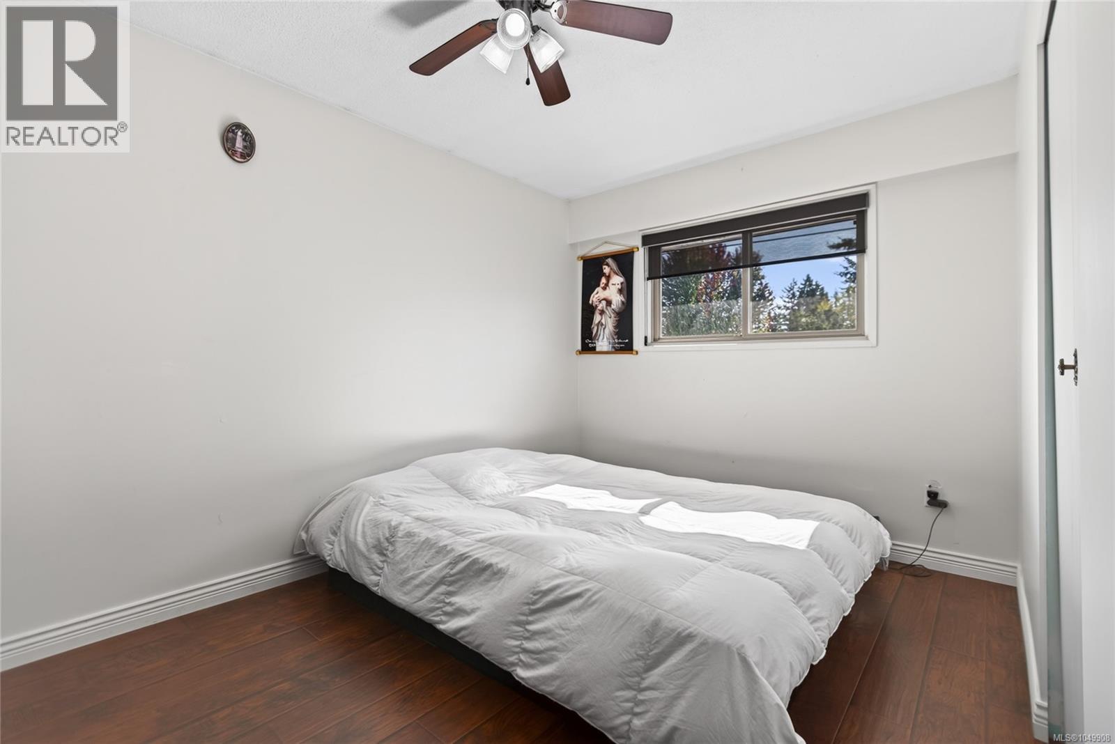 1083 26th St - 26