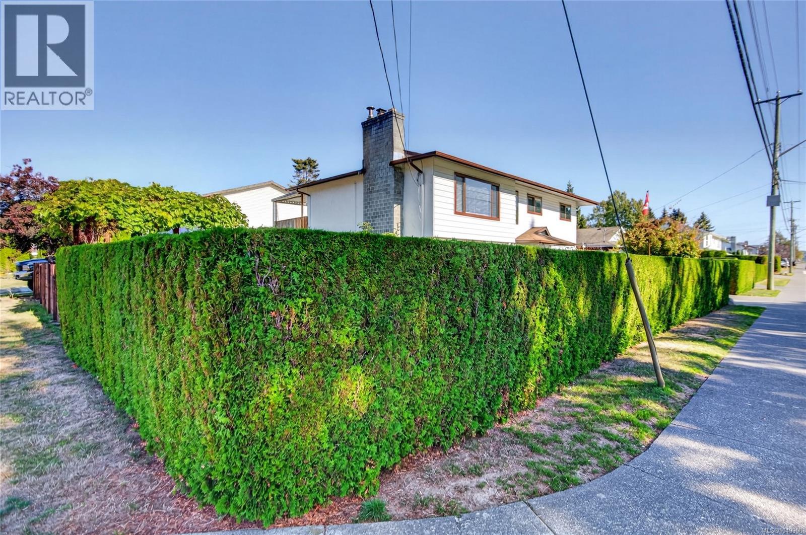 1083 26th St - Image 66