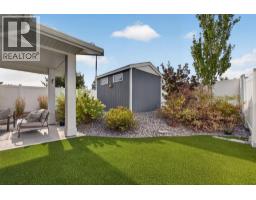 Kitchen - 2400 Hawks Boulevard, West Kelowna, BC V4T0A7 Photo 6
