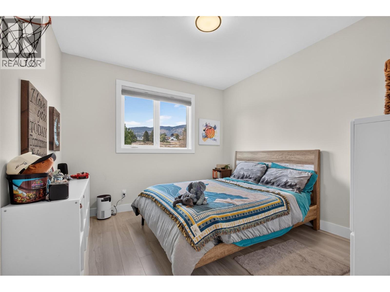 2400 Hawks Boulevard, West Kelowna