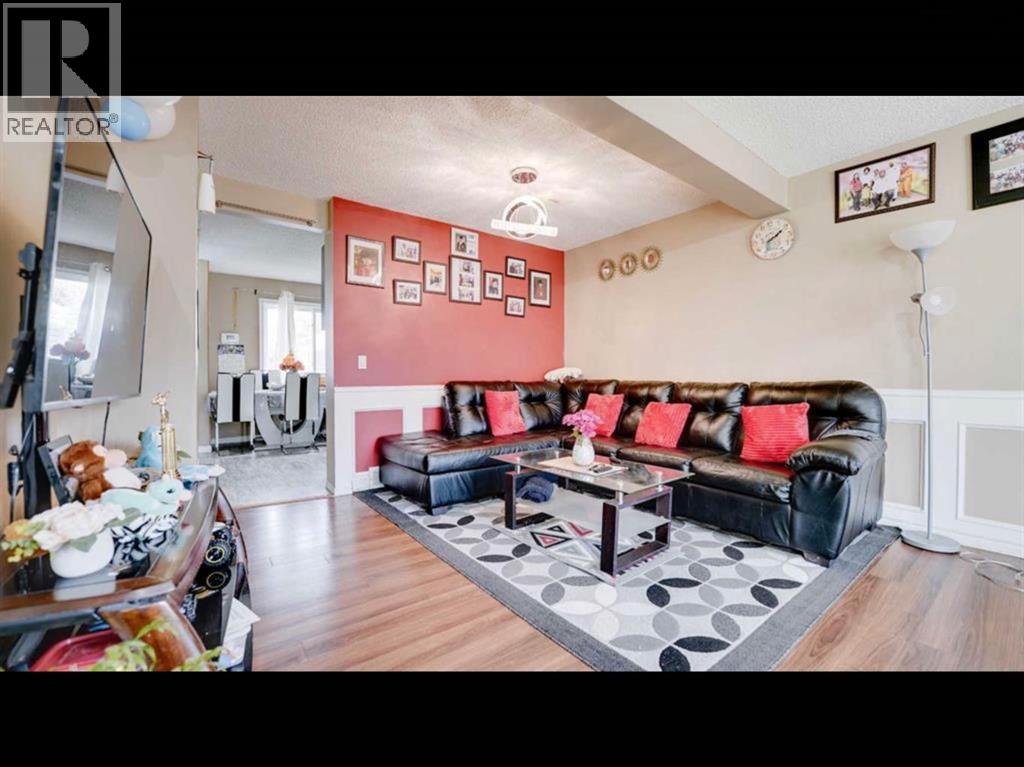 95 Castlegreen Close NE - photo 2