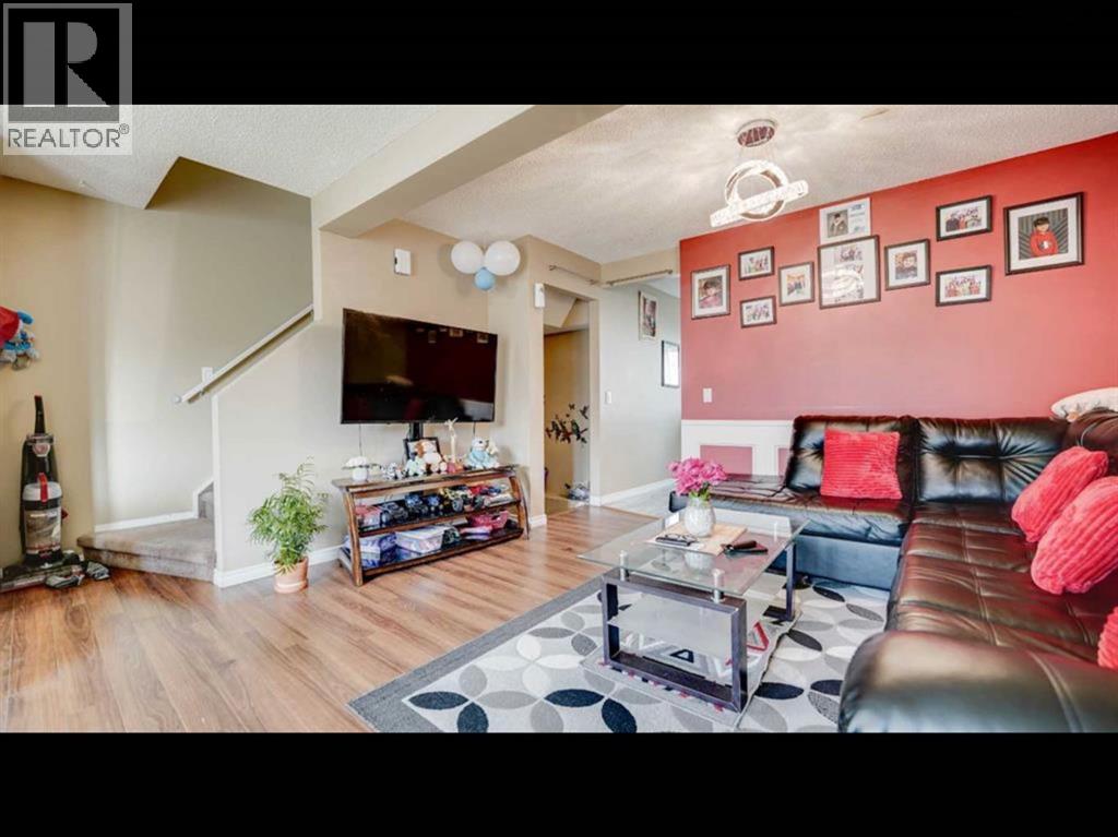 95 Castlegreen Close NE - photo 3