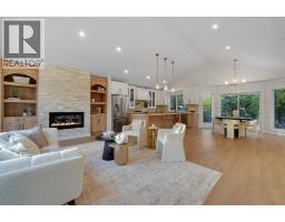 3pc Bathroom - 3375 Breton Close Nw, Calgary, AB T2L1X3 Photo 11