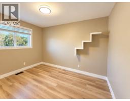 4pc Ensuite bath - 4305 Westview Drive, Vernon, BC V1T9B2 Photo 13