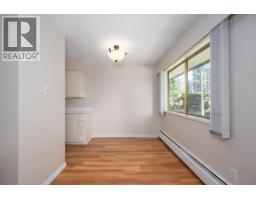 302 1345 Chesterfield Avenue, North Vancouver, BC V7M2N1 Photo 12