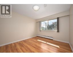 302 1345 Chesterfield Avenue, North Vancouver, BC V7M2N1 Photo 19