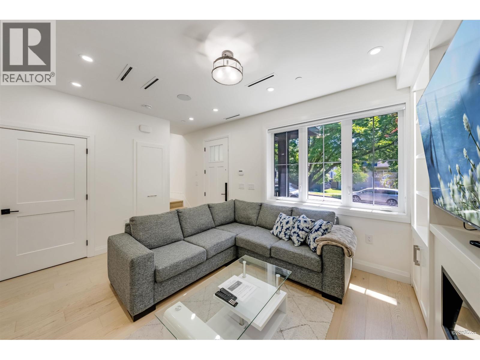1 683 W 19TH AVENUE, Vancouver