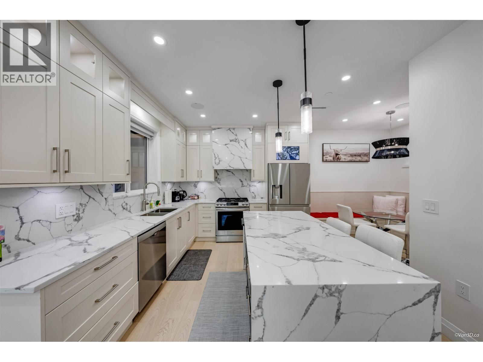 1 683 W 19TH AVENUE, Vancouver