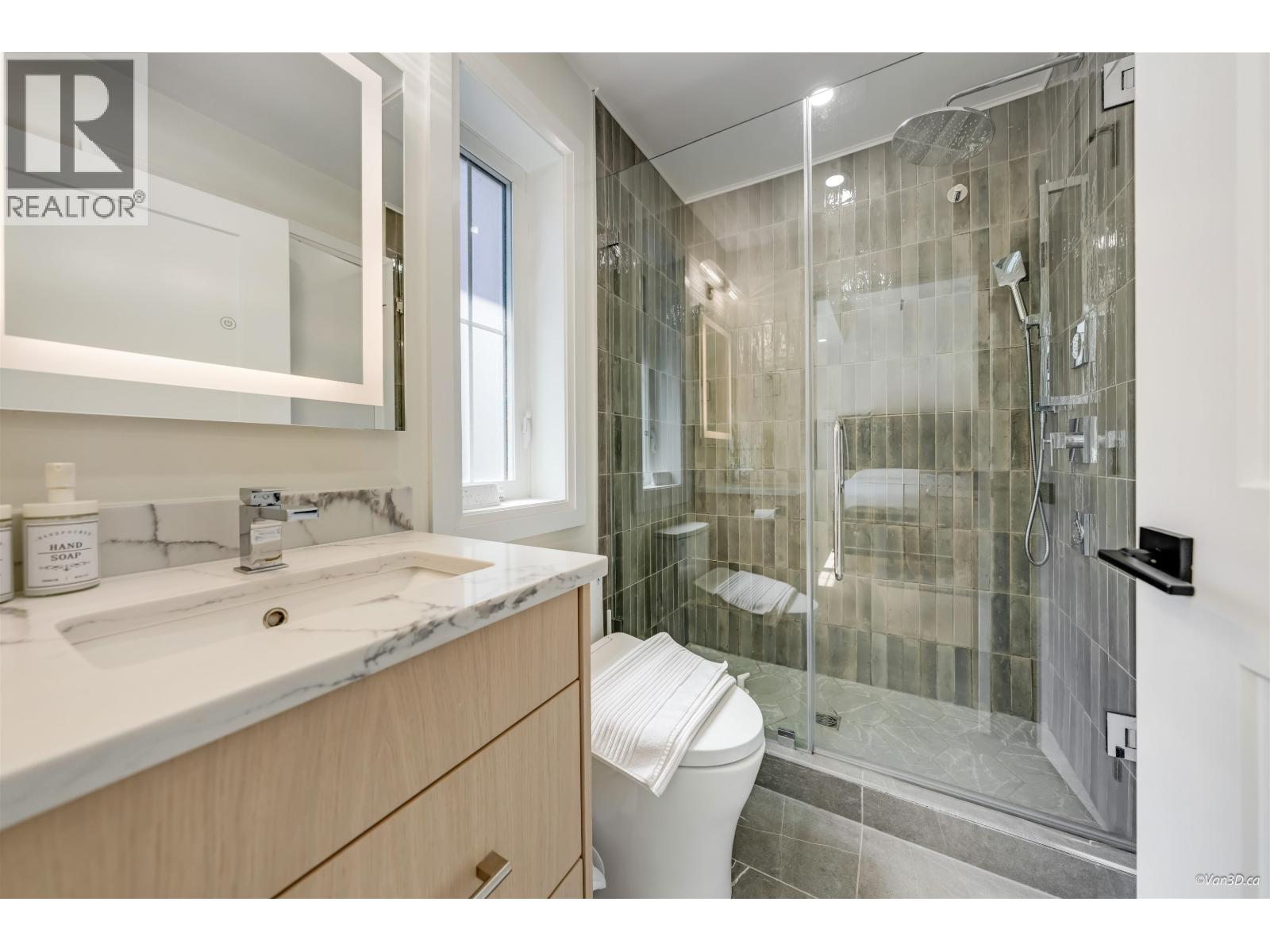 1 683 W 19TH AVENUE, Vancouver