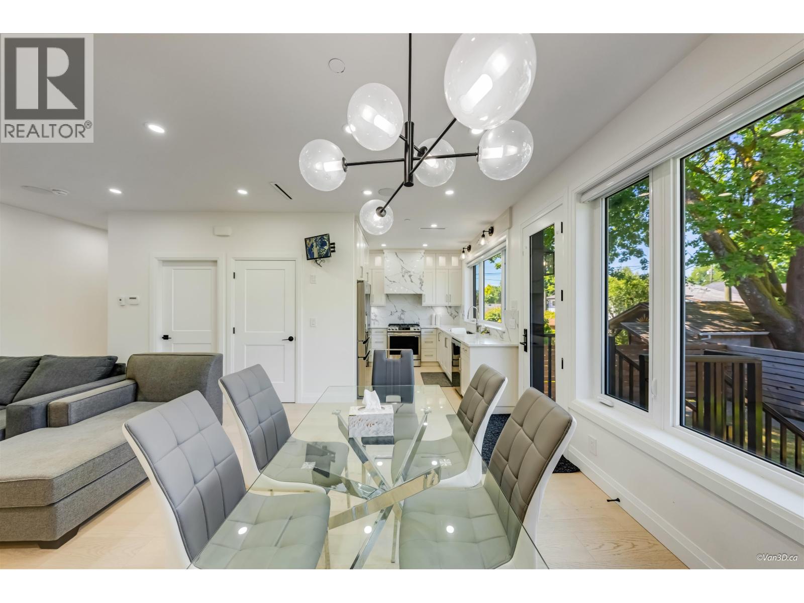 2 683 W 19TH AVENUE, Vancouver