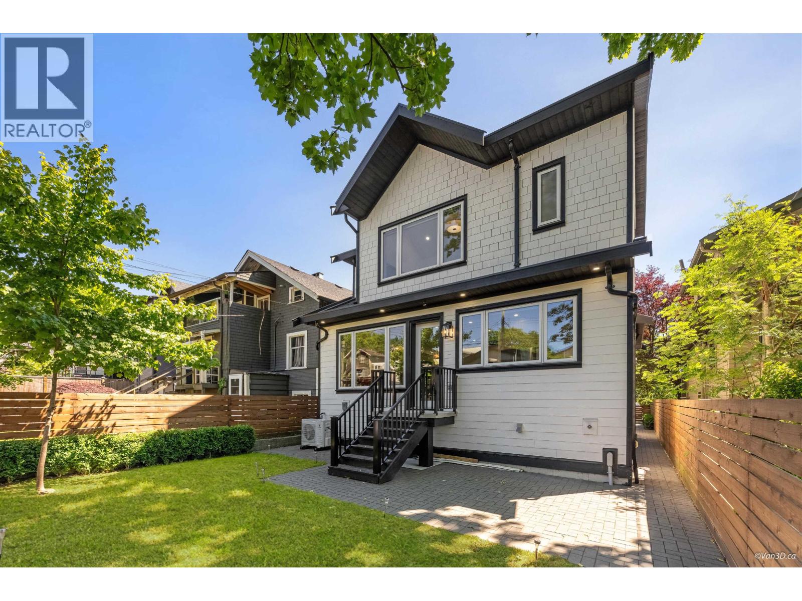 2 683 W 19TH AVENUE, Vancouver
