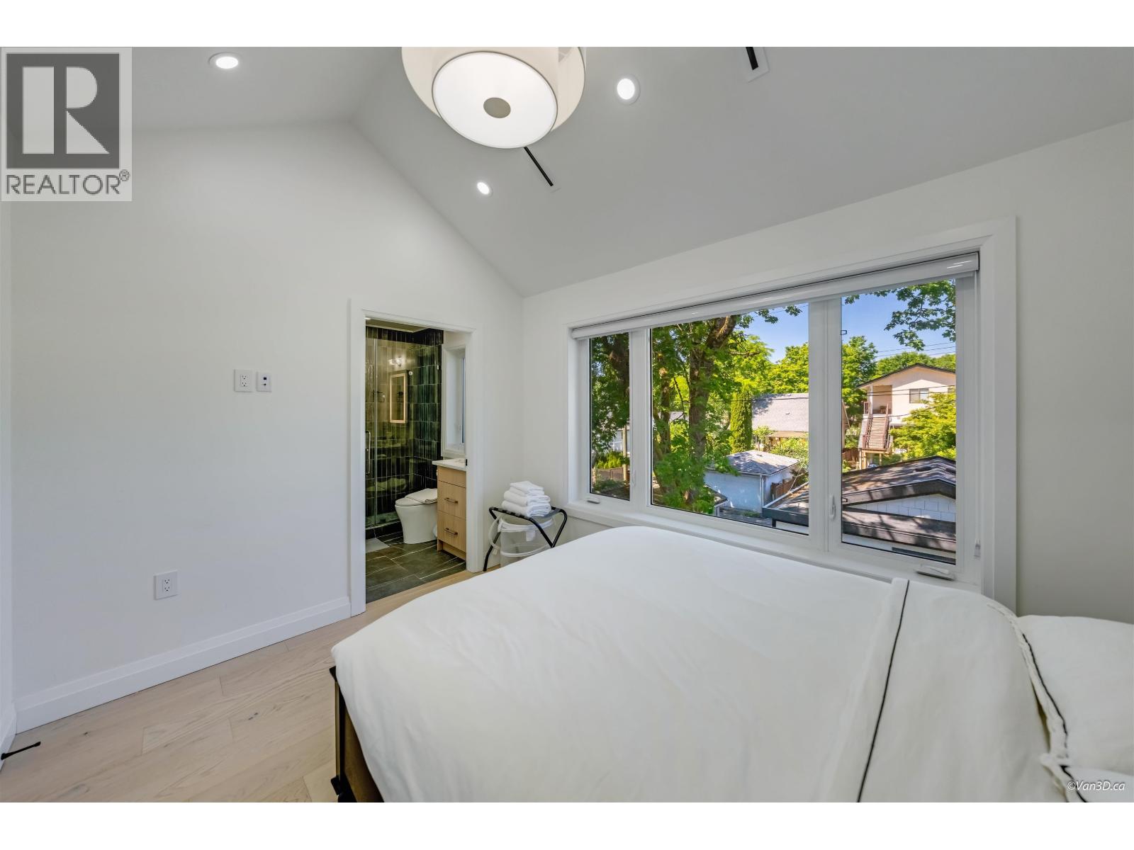 2 683 W 19TH AVENUE, Vancouver