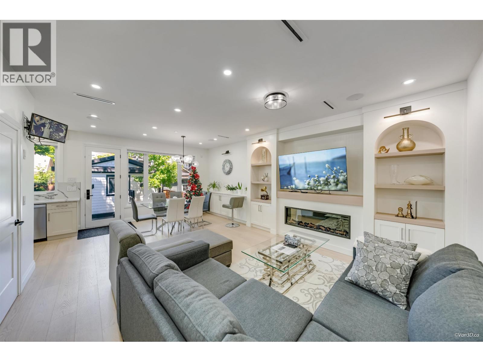 2 683 W 19TH AVENUE, Vancouver