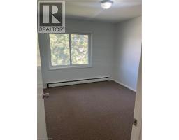 775 Frederick Street Unit# 5, Kitchener, ON N2B2B4 Photo 7