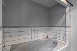 901 College Avenue, Winnipeg, MB R2X1B2 Photo 16