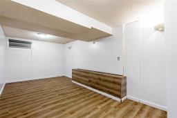 901 College Avenue, Winnipeg, MB R2X1B2 Photo 19