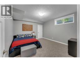 128 Ridge View Close - photo 40