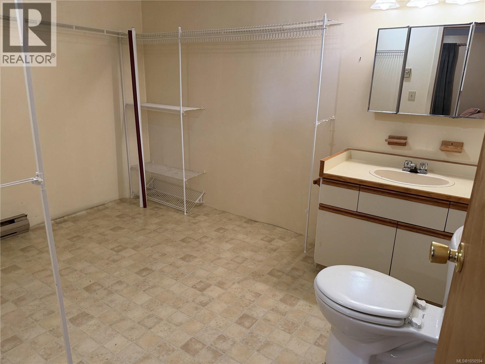 5400 Entwhistle Dr - 35