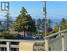 Dining room - 5400 Entwhistle Dr, Nanaimo, BC V9V1H2 Photo 13