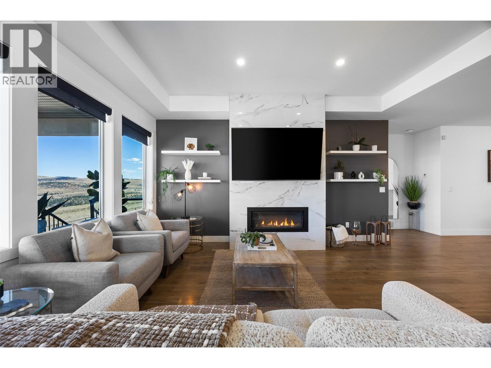 464 Edinburgh Boulevard - Image 20