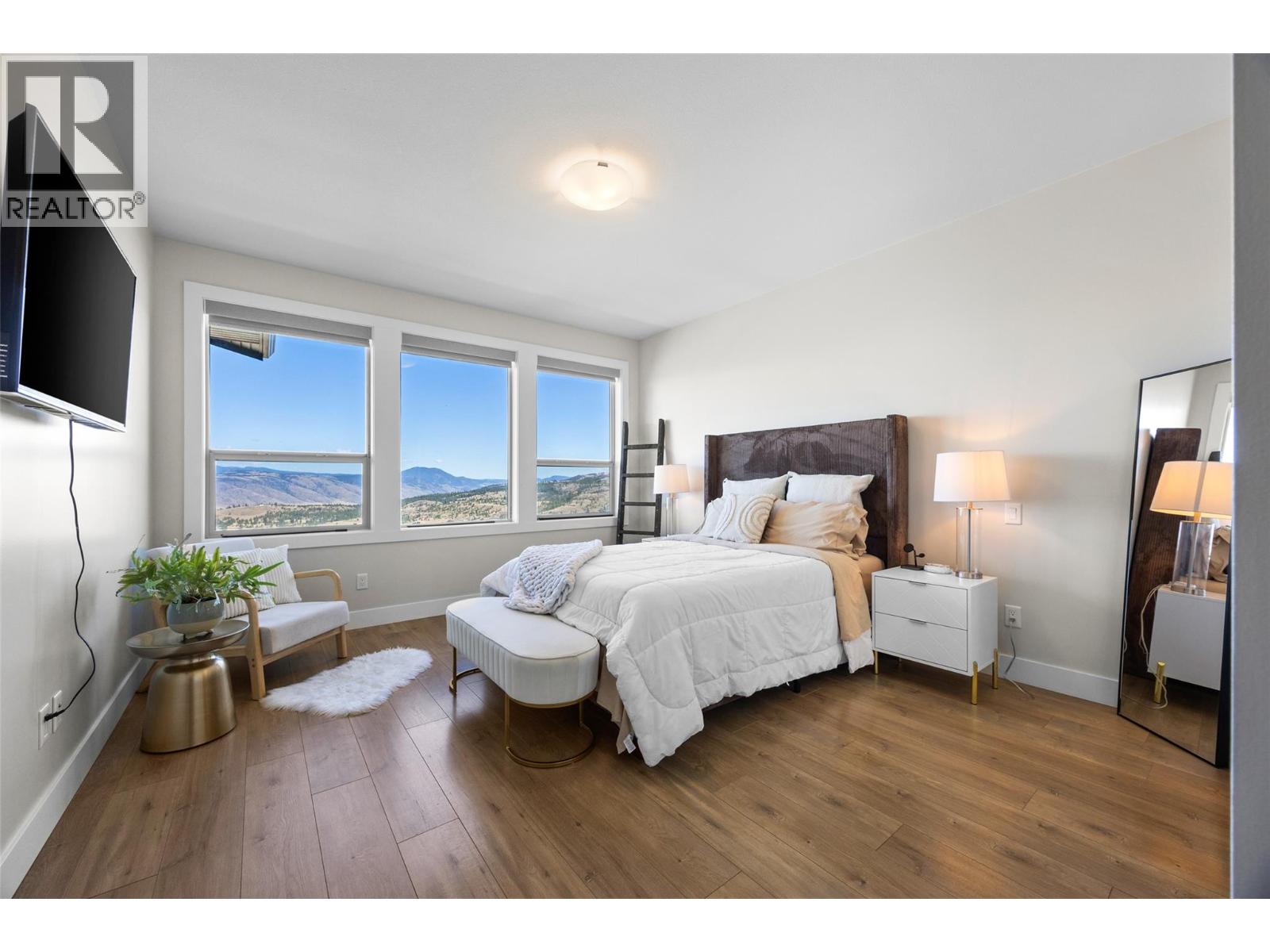 464 Edinburgh Boulevard - 24