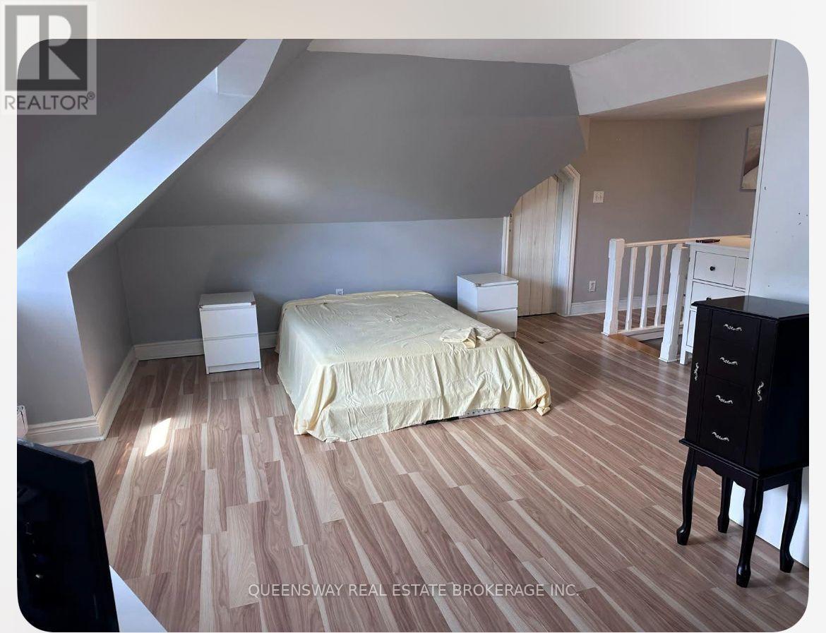 2ND FLOOR AND ATTIC - 432 GLADSTONE AVENUE, Toronto (Dufferin Grove) — photo 4