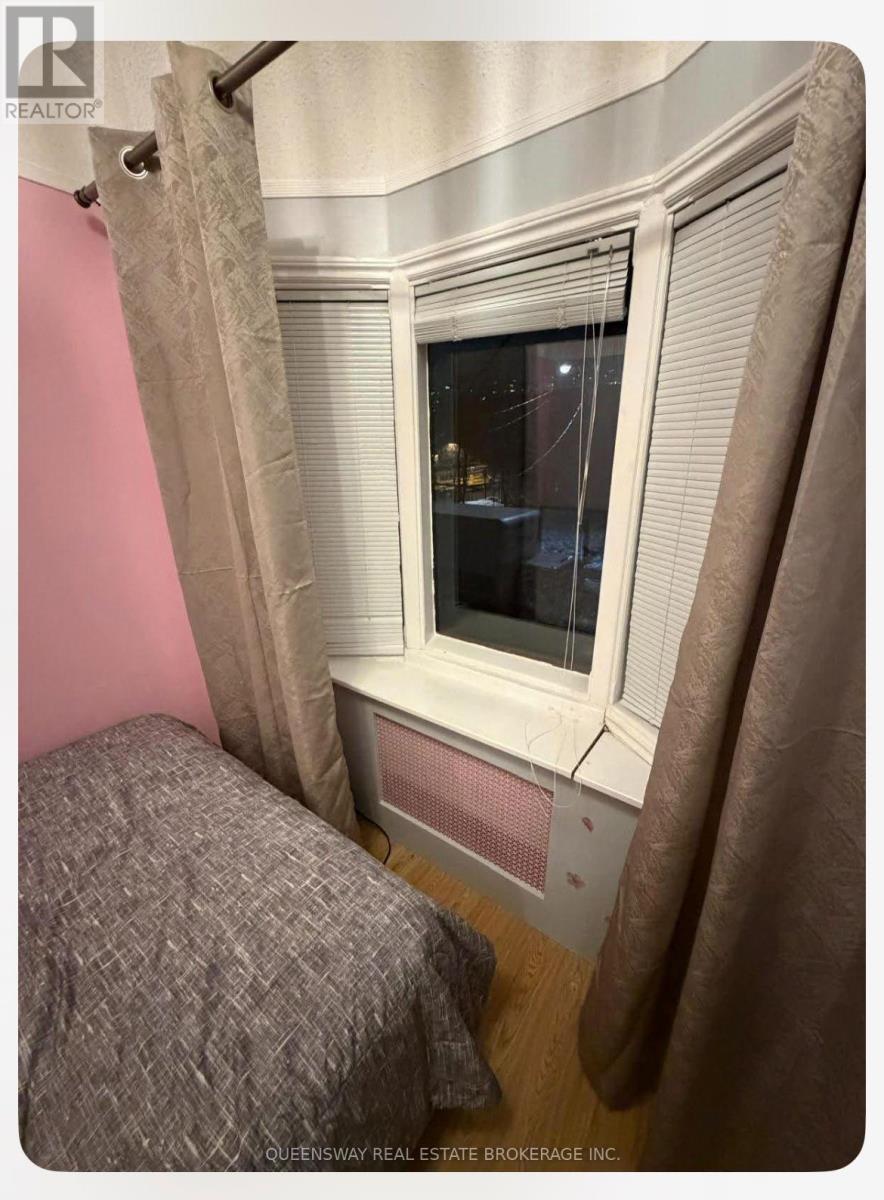 2ND FLOOR AND ATTIC - 432 GLADSTONE AVENUE, Toronto (Dufferin Grove) — photo 8