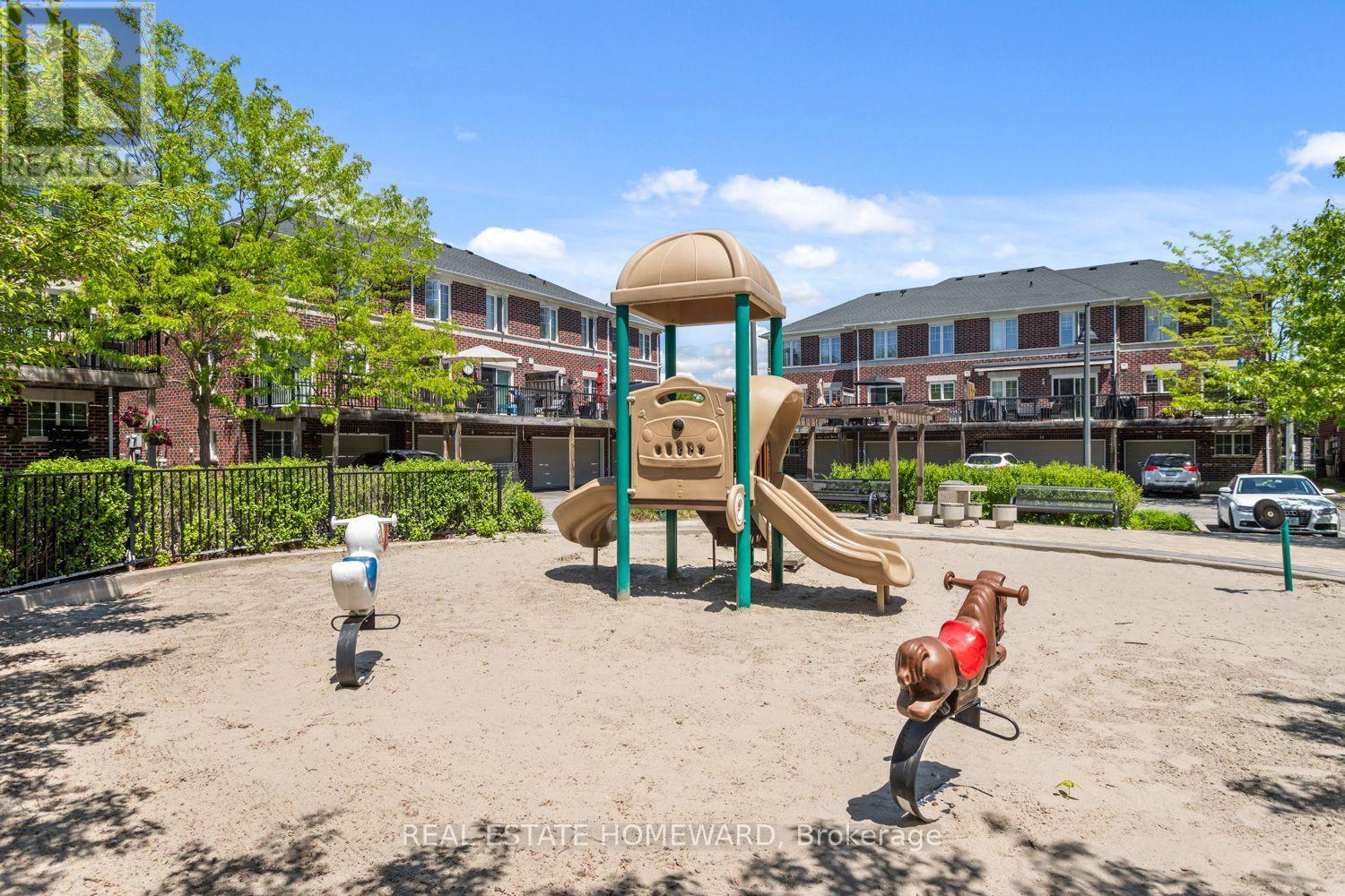 #10 571 LONGWORTH AVENUE E - Image 36