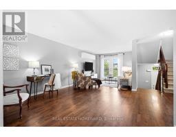 Family room - 10 - 571 Longworth Avenue E, Clarington, ON L1C0H3 Photo 7