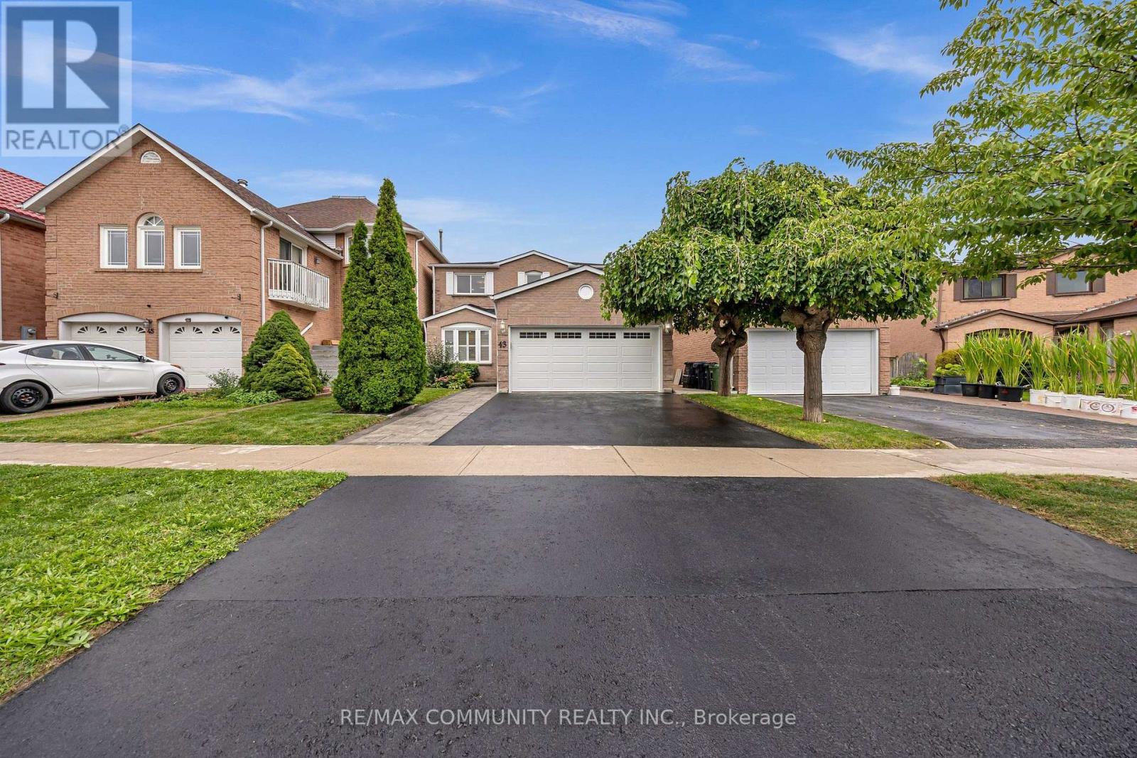 43 FIELDWOOD DRIVE - 31