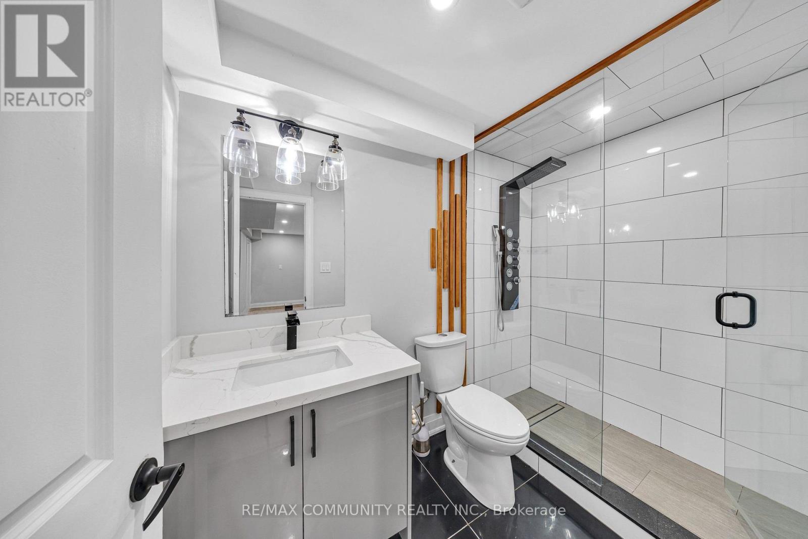 43 FIELDWOOD DRIVE - 40