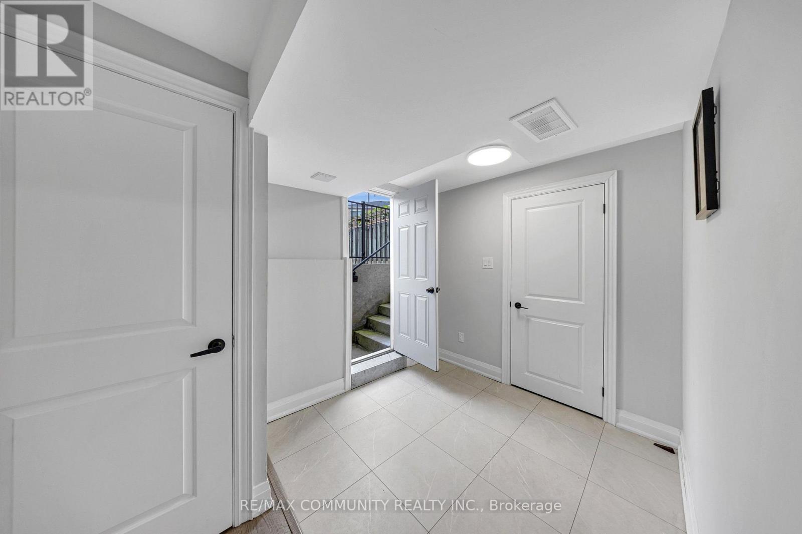 43 FIELDWOOD DRIVE - 45